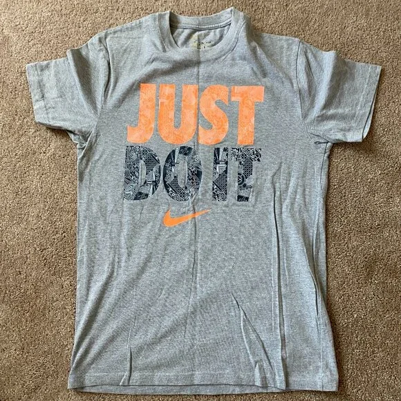 Nike T-shirt for men size S - Picture 1 of 9